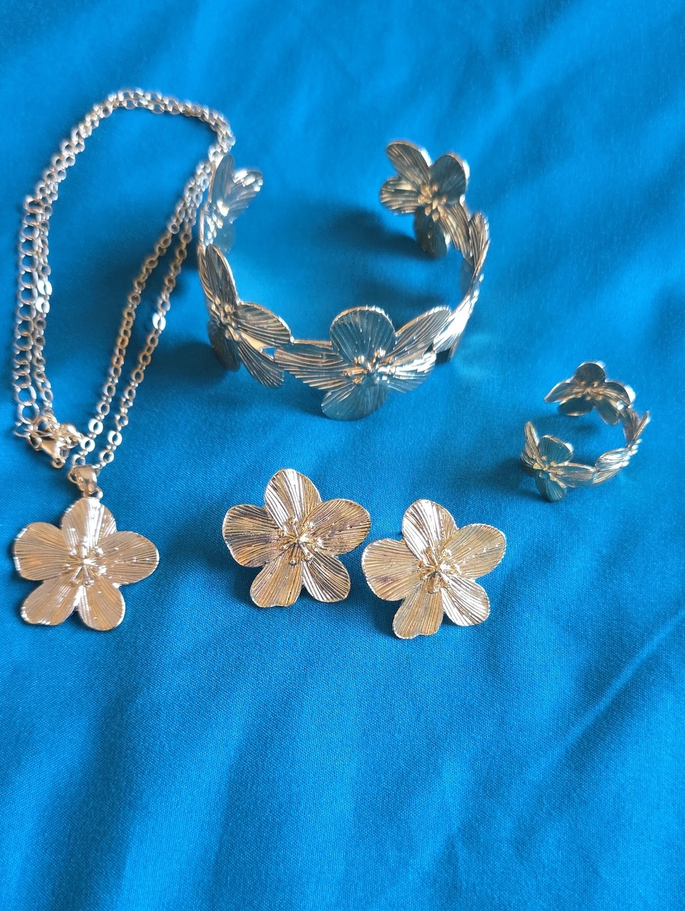 Floral Jewelry Set - Necklace, Bracelet & Rings